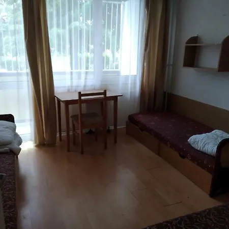 Domino Haz Hostel *